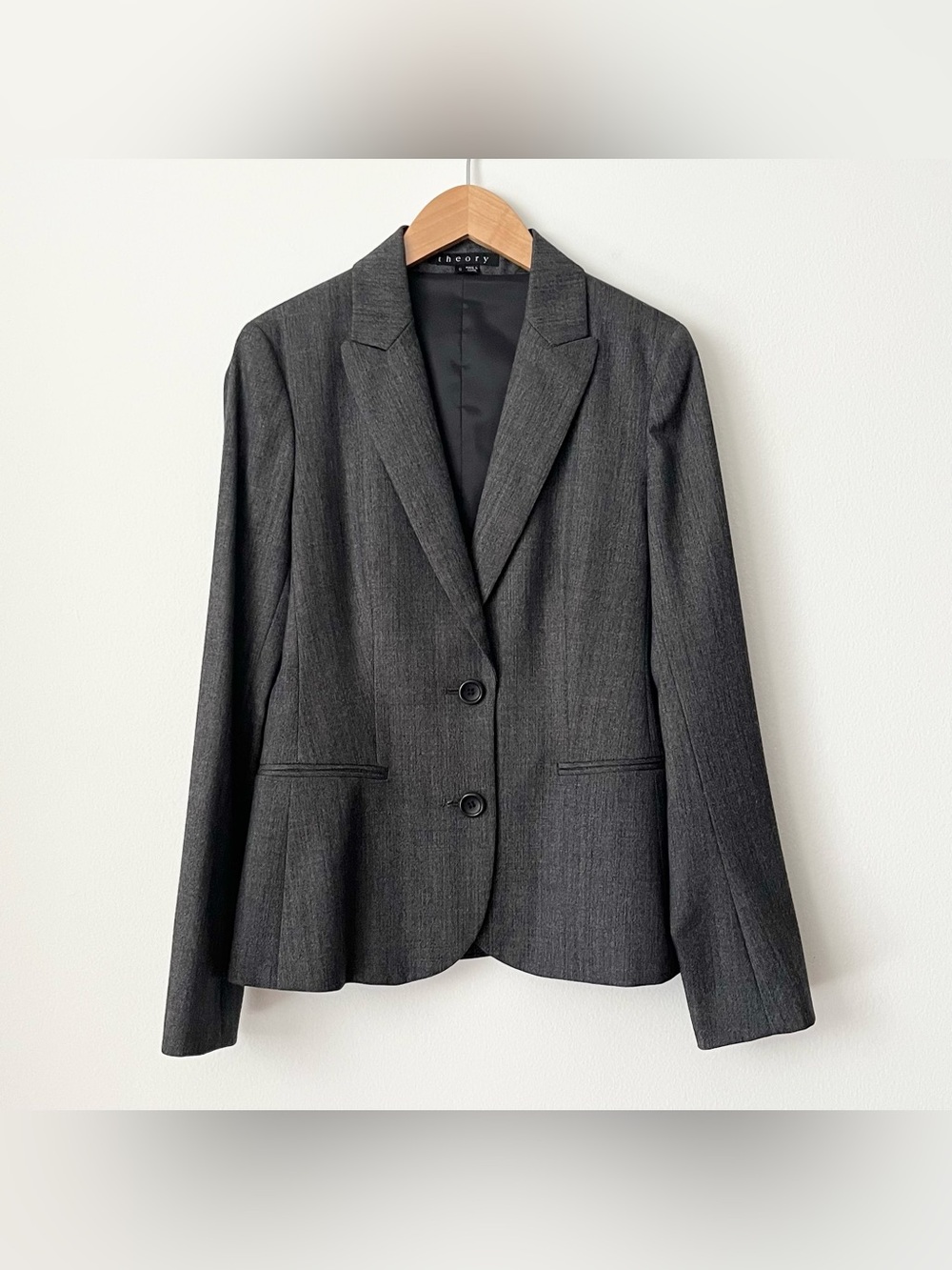 Theory Women's Gray Wool Blazer Size 0 Minimalist Capsule Wardrobe Professional